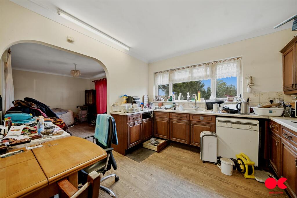 Gubbins Lane, Harold Wood photo 3