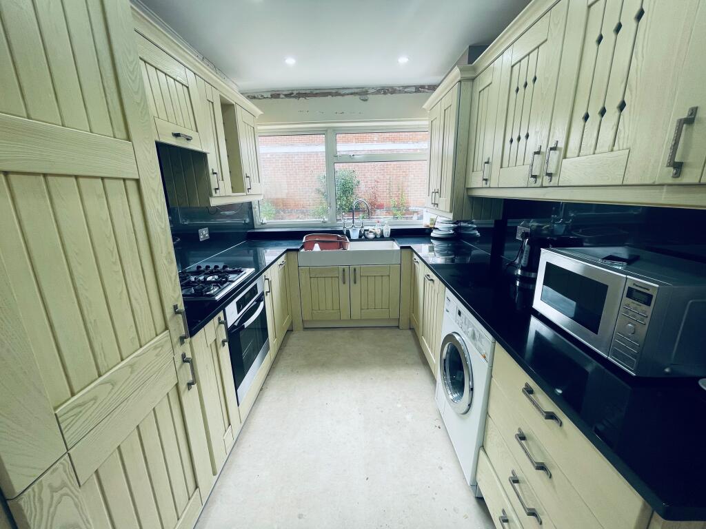 House in Nottingham, Wollaton Vale - View 4