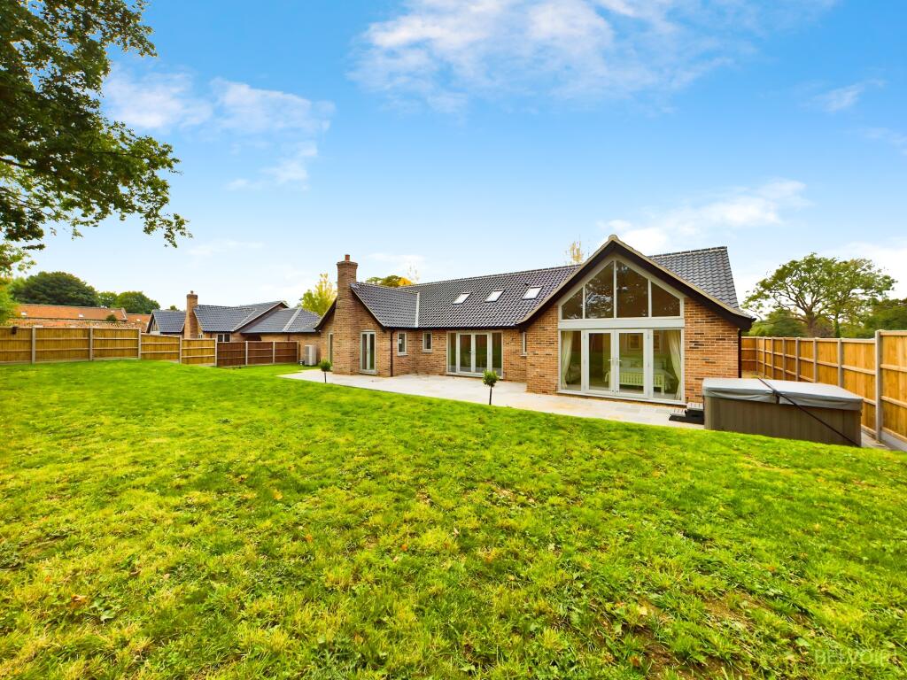 House in Ipswich - View 2