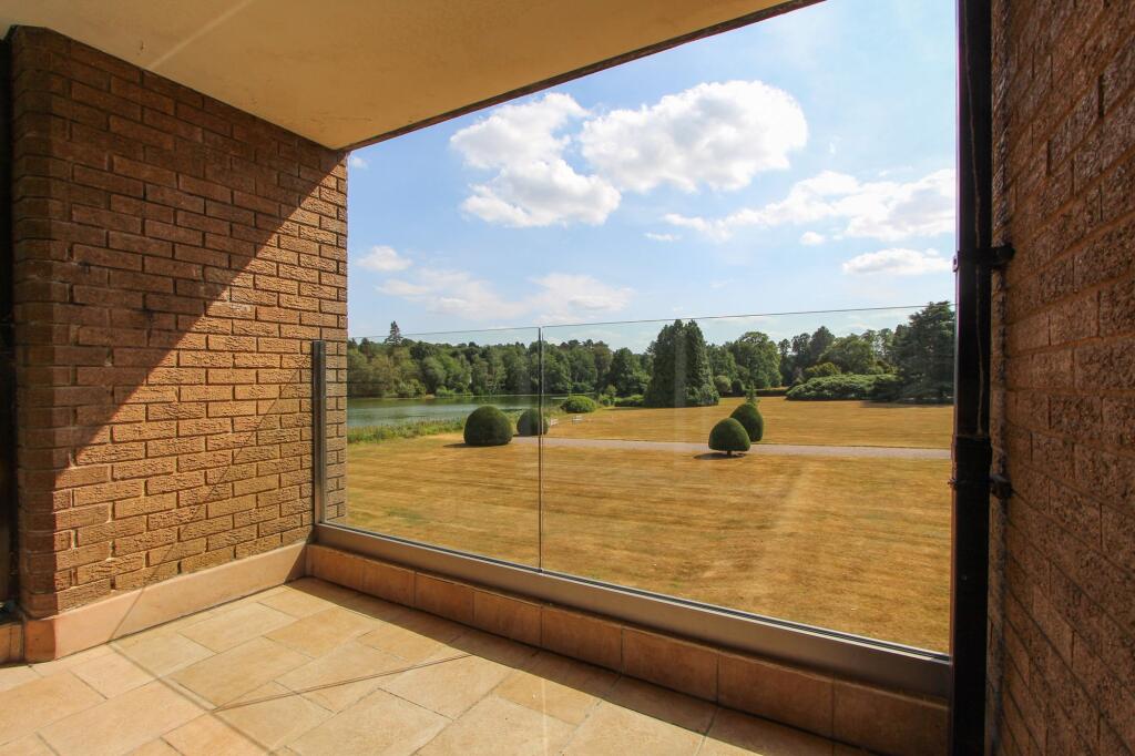 Lakeside, Little Aston, B74 photo 4