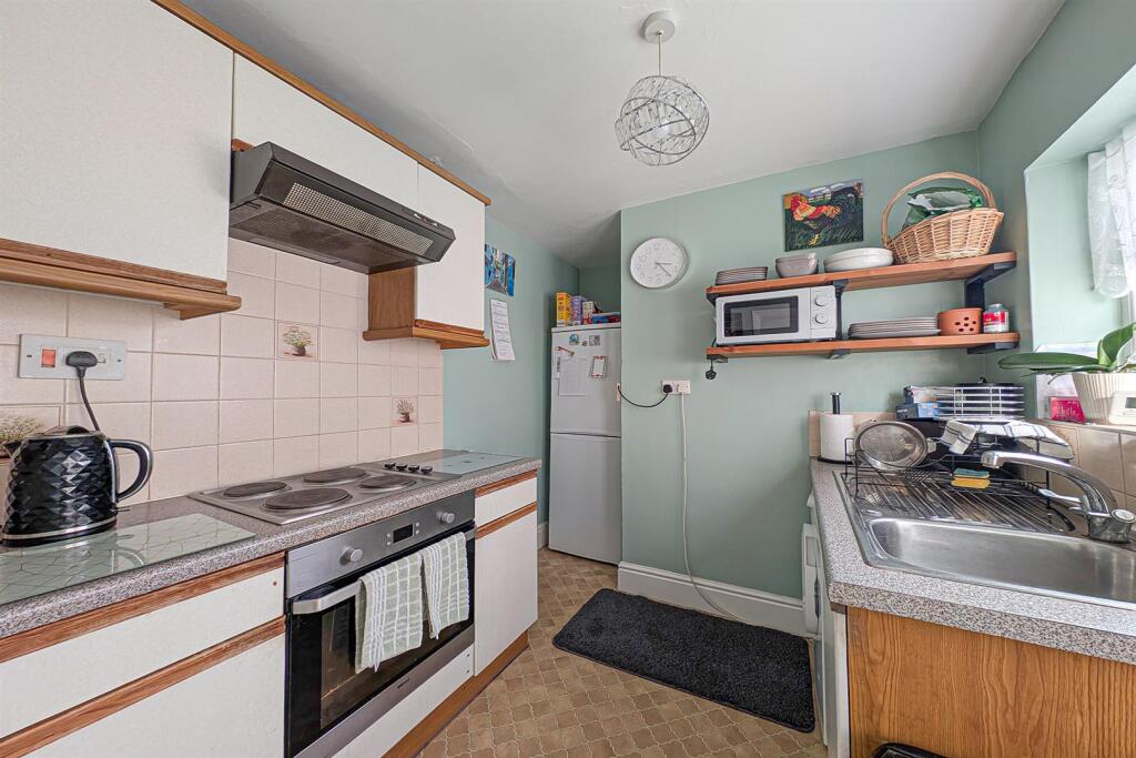 House in West Suffolk, Studlands Park, Newmarket - View 4