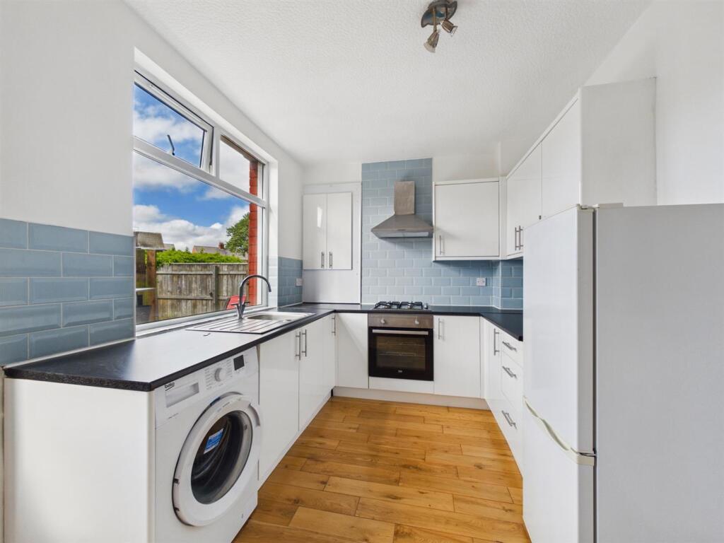 Closefield Grove, Monkseaton photo 3