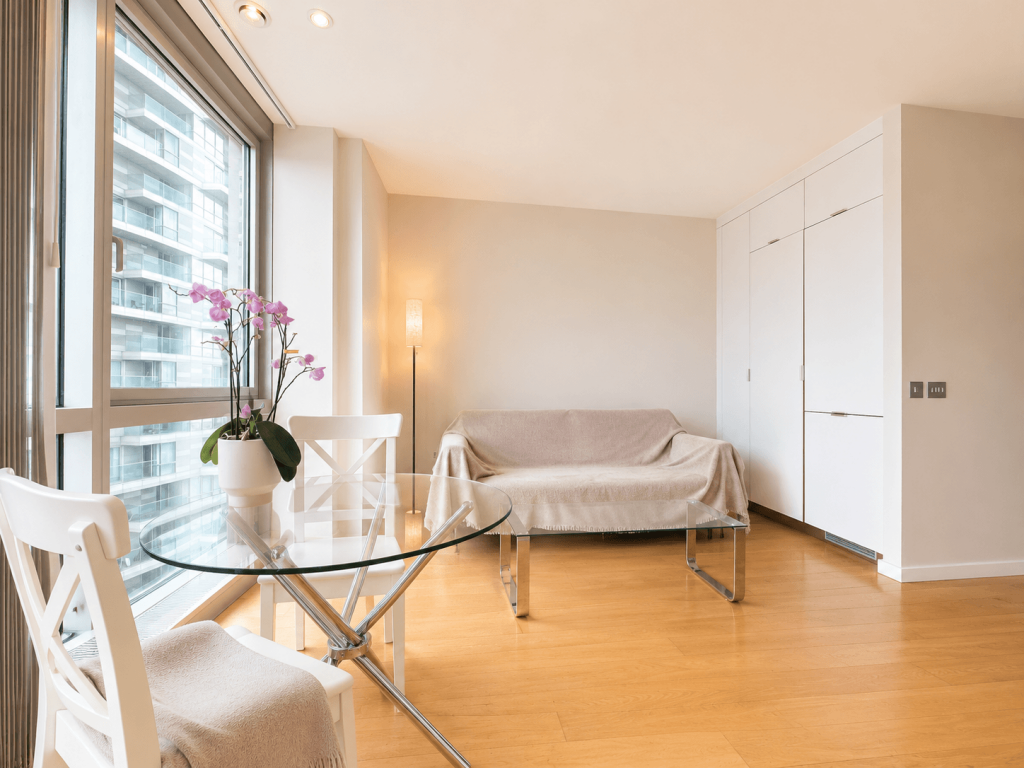 Apartment in London - More