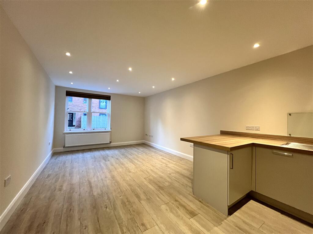 Apartment in Norwich, Lakenham - View 3