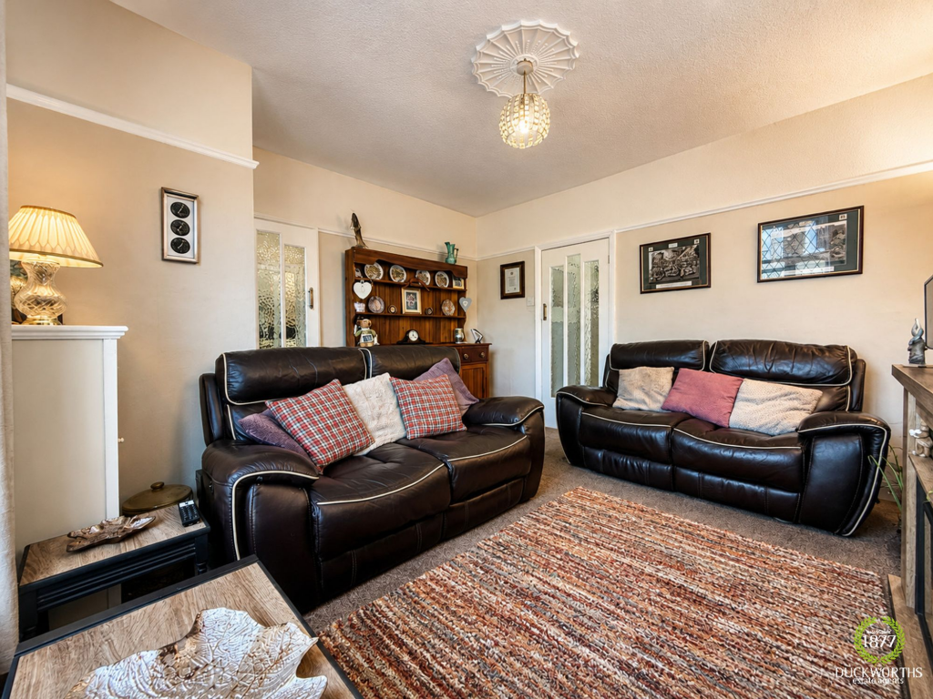 House in Burnley, Harle Syke, Briercliffe - More