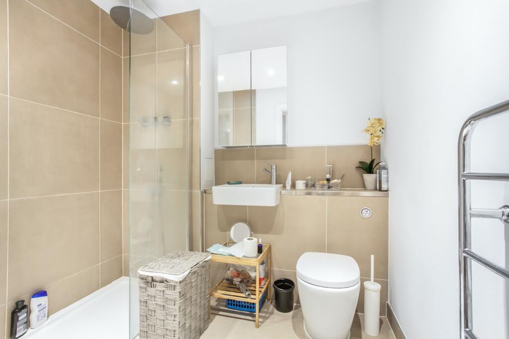 Apartment in London - More