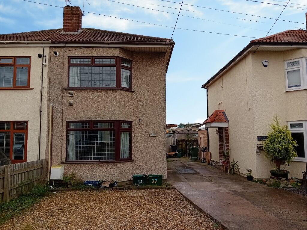 2-bed semi-detached on Beach Road, BS35, £250,000
