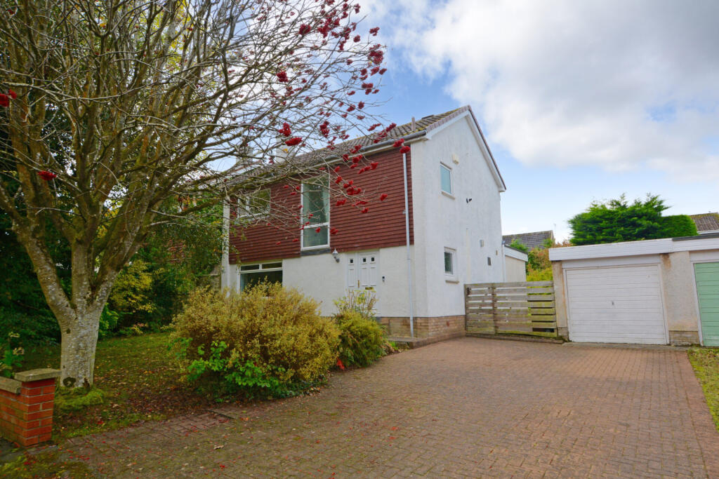 3-bed detached on 42 Pemberton Valley, Alloway, KA7 4UB, £285,000