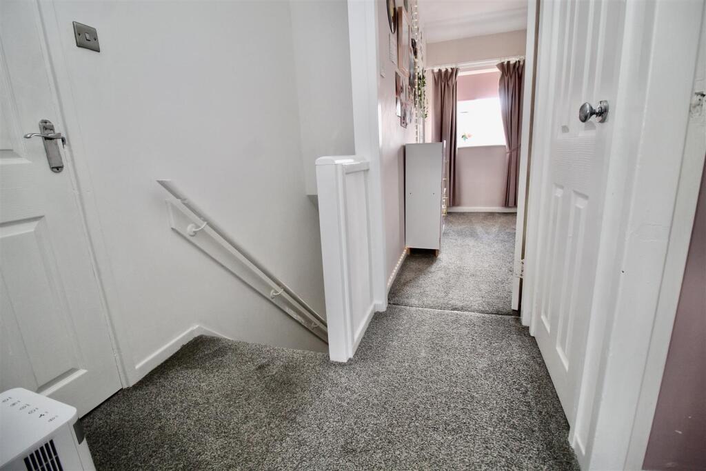 Glascote Grove, Shard End, Birmingham photo 5