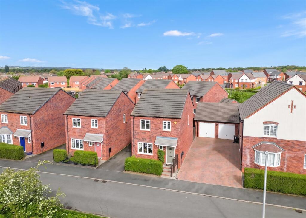 Main image of property: Tarn Rise, Nuneaton, CV11