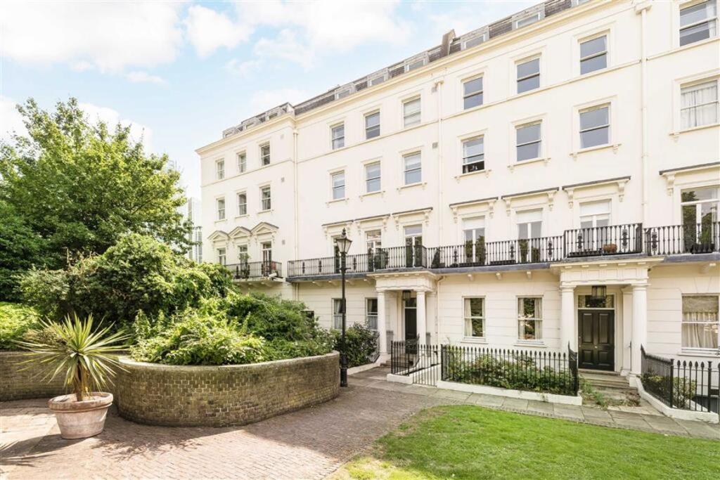 Main image of property: Lindsay Square, Westminster