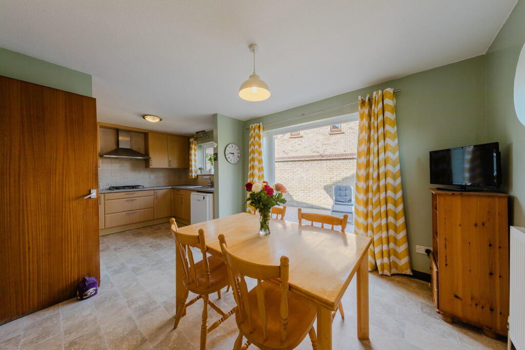 House in Milton Keynes, Shenley Church End - View 4