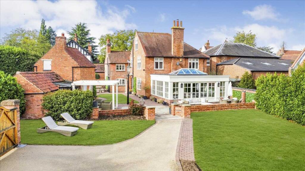 Main image of property: Farmer Street, Bradmore, Nottingham