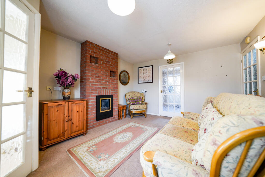 De Montfort Court, Anstey, Leicester, Leicestershire photo 3