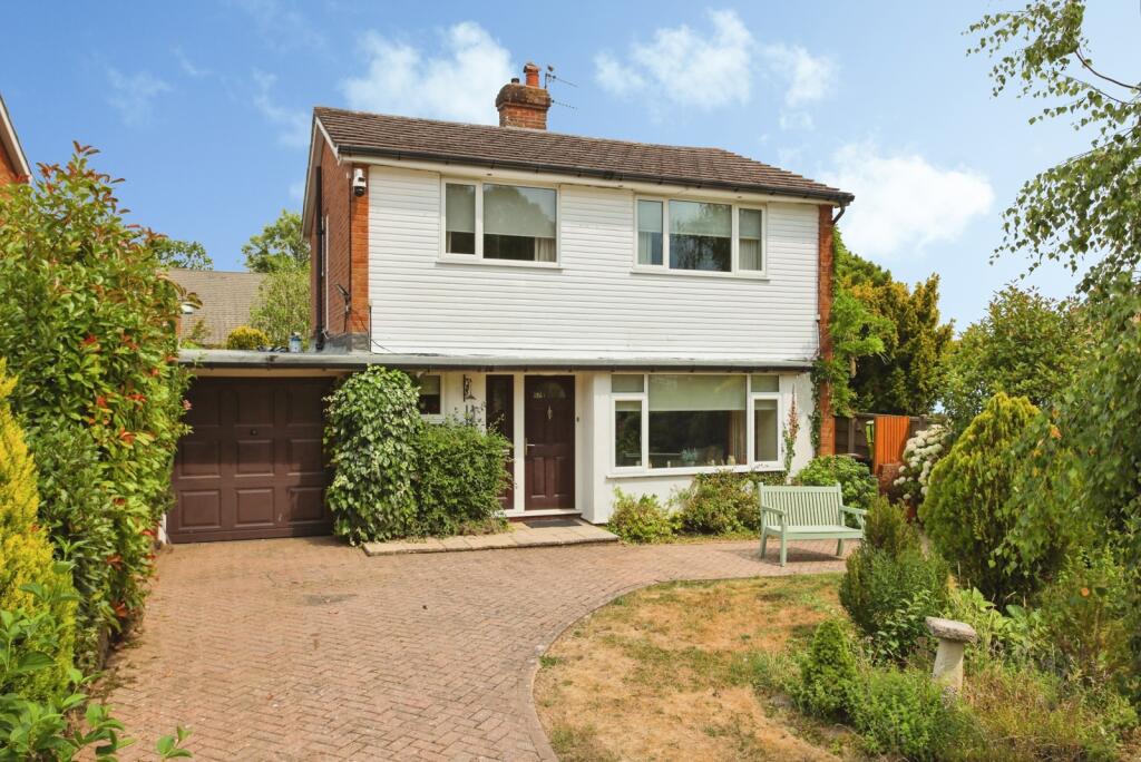 Main image of property: Vauxhall Gardens, Tonbridge, Kent, TN11