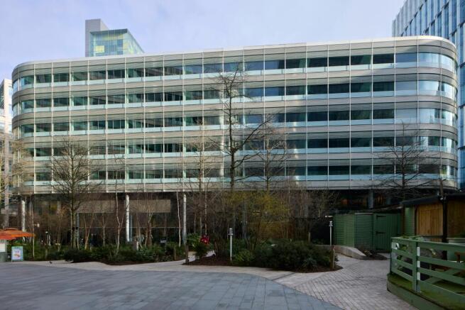 GraphicksHardmanSquare2025131.jpg