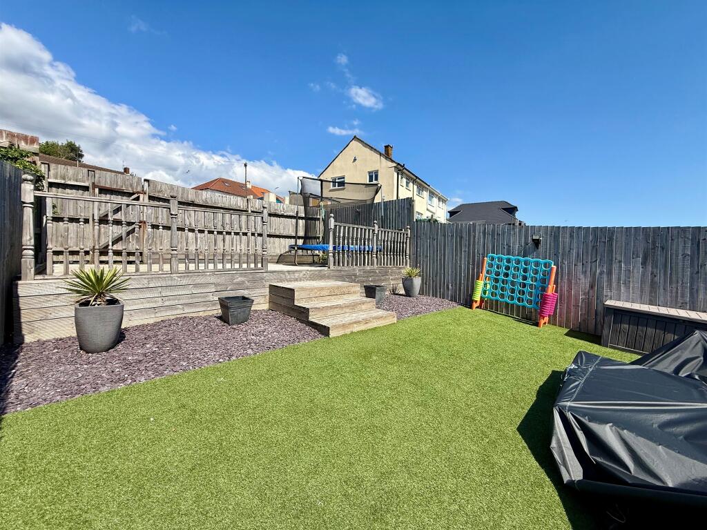 House in Barry, Merthyr Dyfan - More