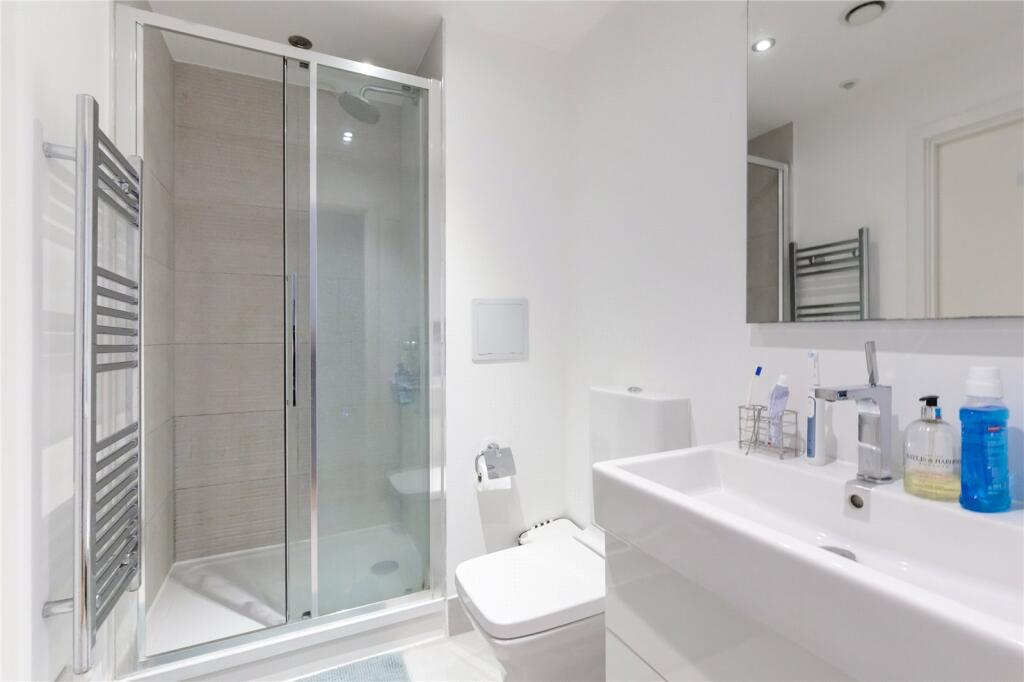 Apartment in London, East Smithfield, Whitechapel - View 4