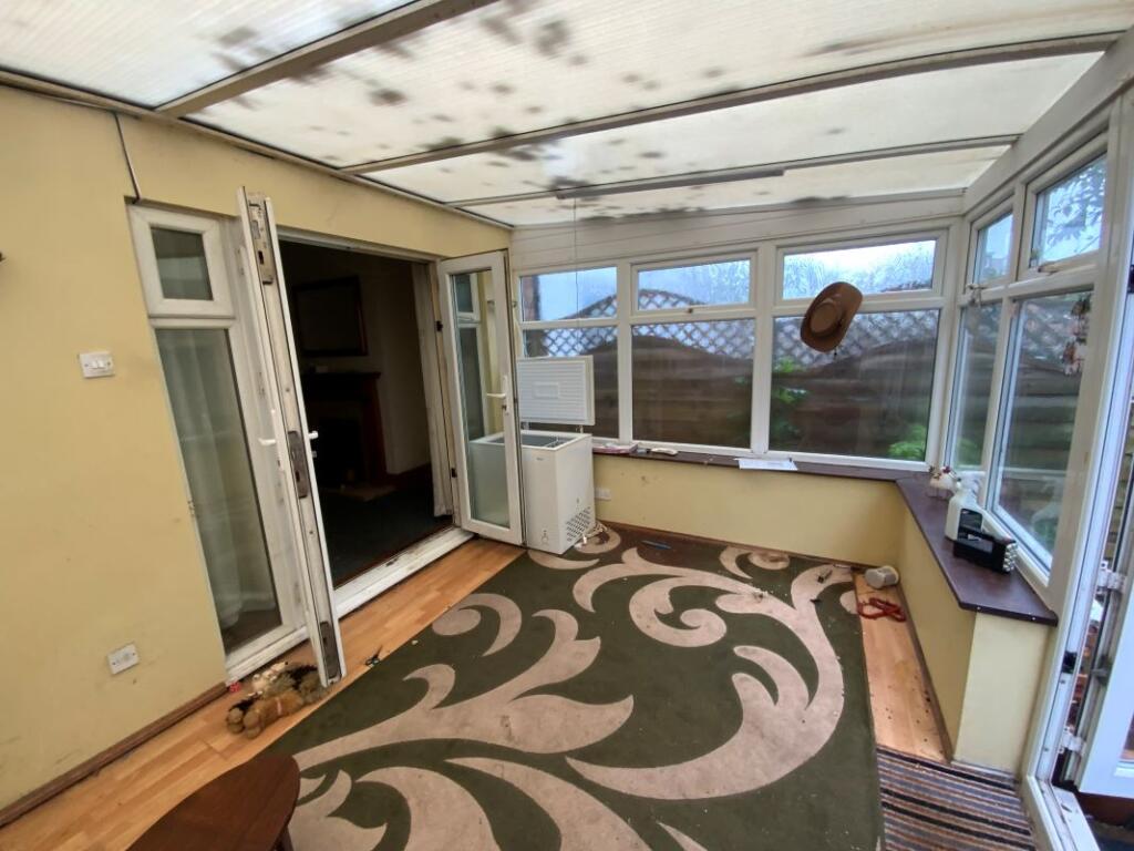 House in Wolverhampton, Oxley - More