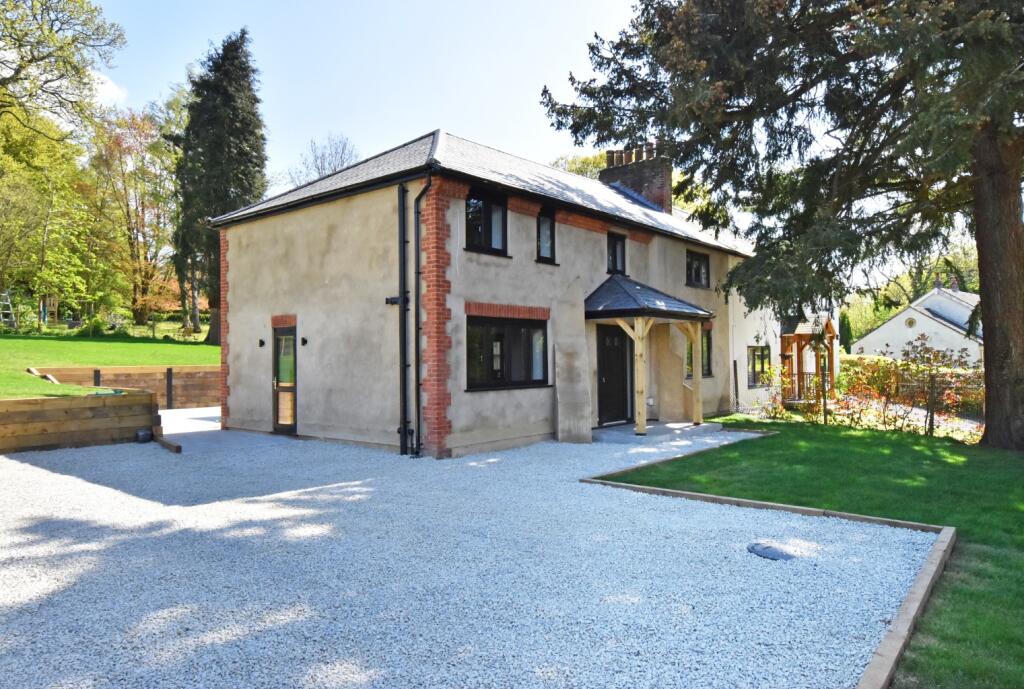 Main image of property: Main Road, Knockholt, Sevenoaks, Kent, TN14