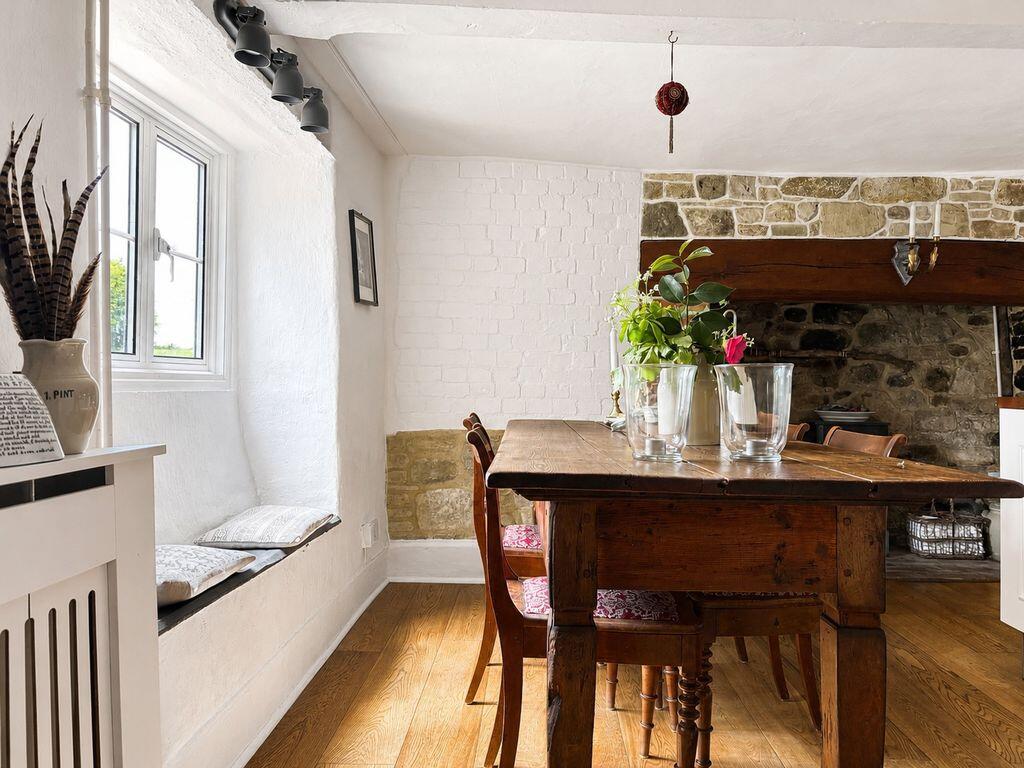House in Dinton - More