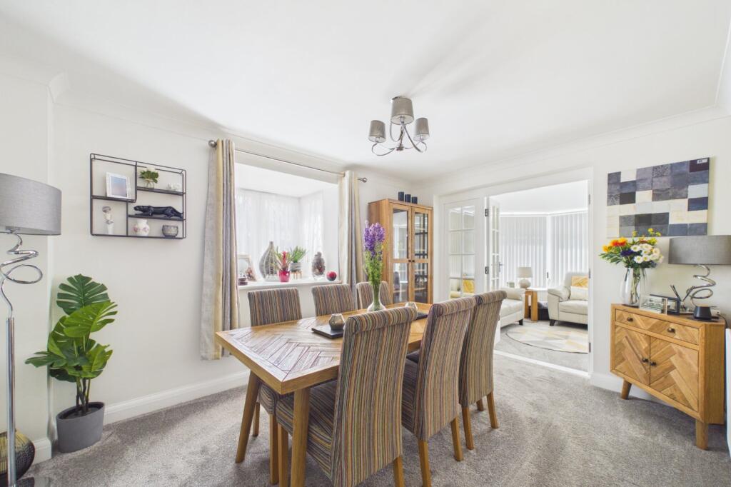 Lincolnshire Gardens, Warfield, Berkshire, RG42 - View 5
