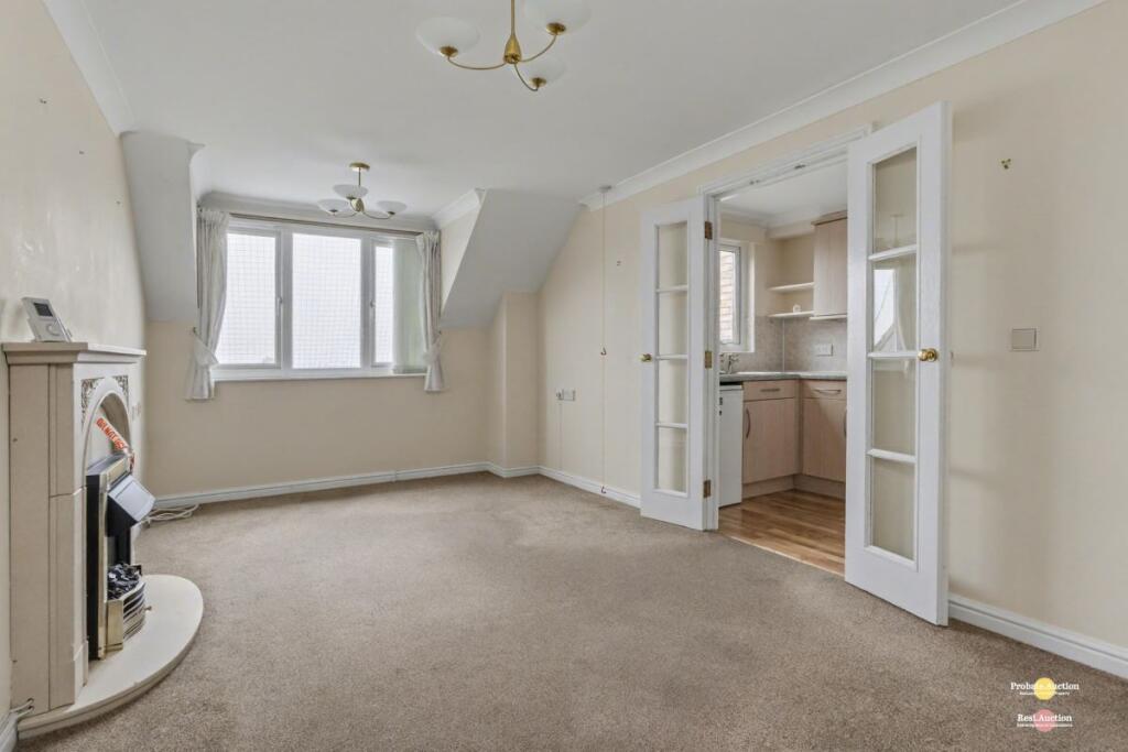 Flat 43 Collier Court, Crammavill Street, Grays, Essex, RM16 2AZ photo 5