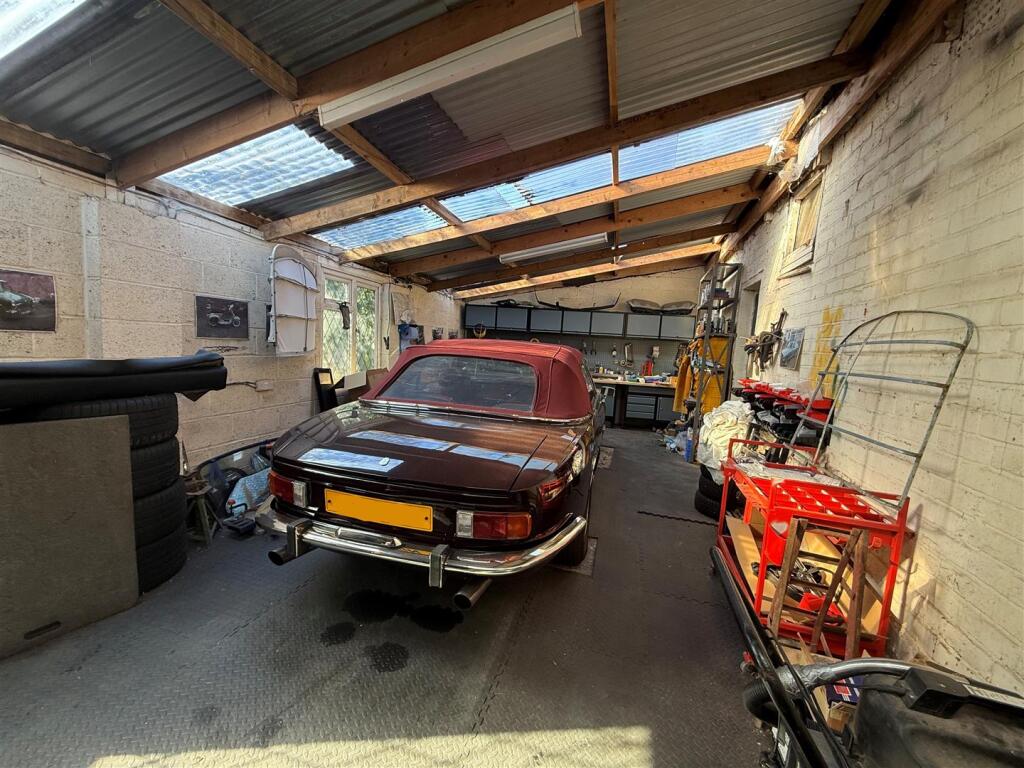 Additional image 24 of Gateley Road, Oldbury