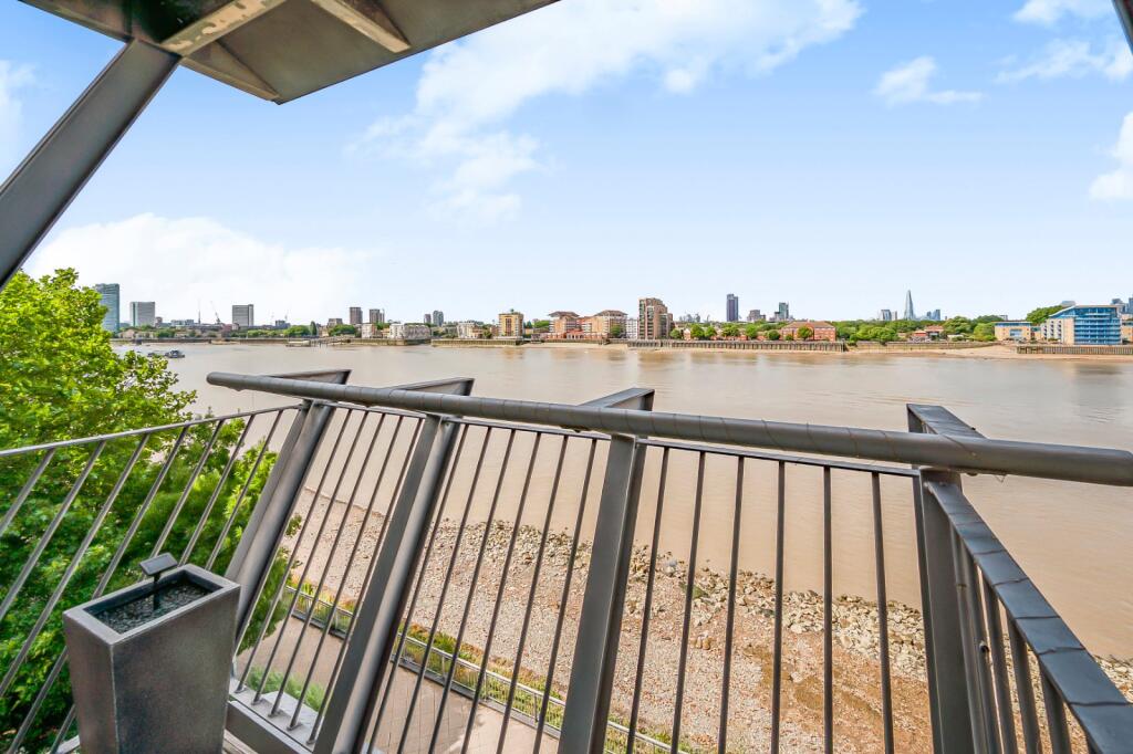 Apartment in London - View 5