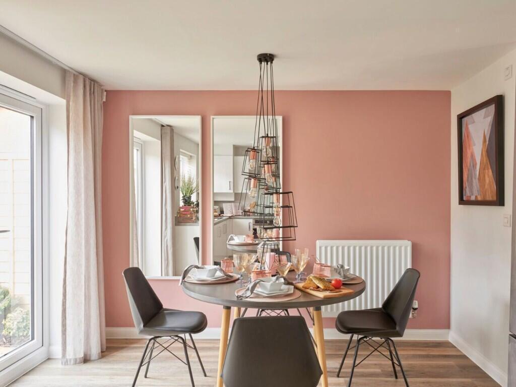 Main image of property: Ravengar Grove,
Rayleigh,
Essex,
SS6 9XS