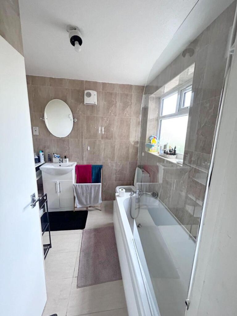 Additional image 6 of Flat , Warley Court, Moat Road, Oldbury