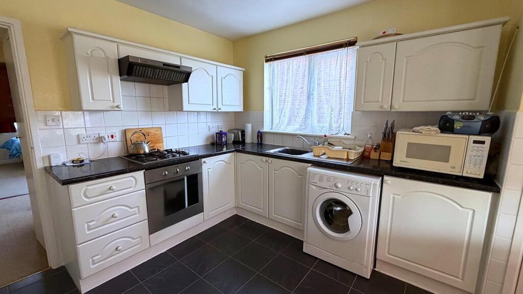 Dene Drive, Eastbourne photo 5