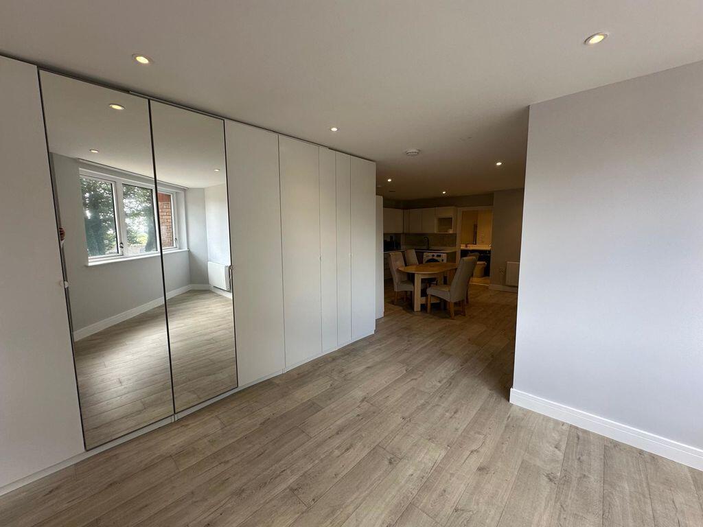 Apartment in Plymouth - View 5