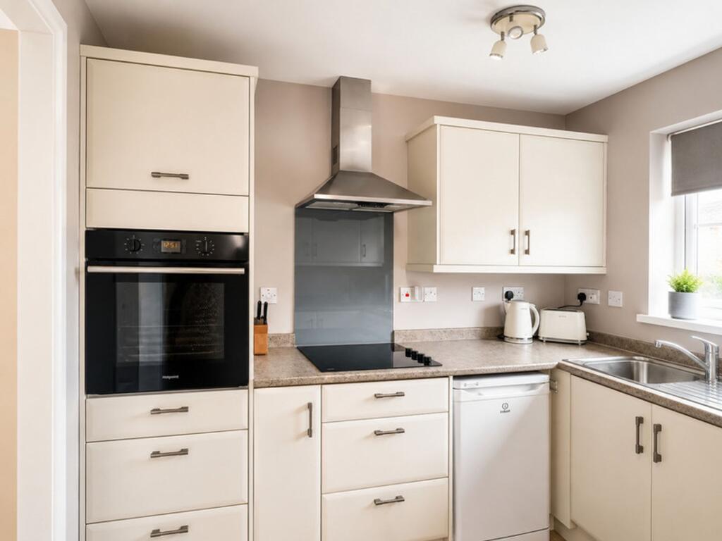 House in Canterbury, Herne and Broomfield - More