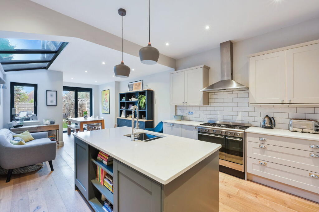 House in Reigate and Banstead, Surrey - View 2