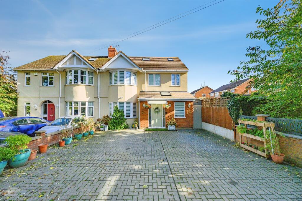 Main image of property: Barton Road, Luton