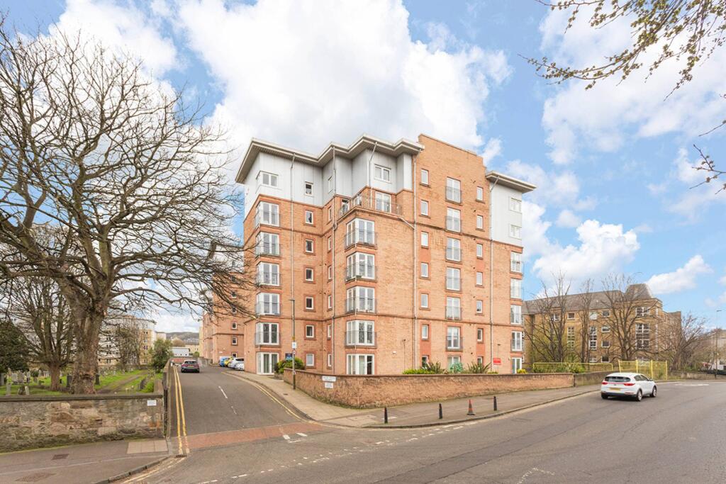 Main image of property: Flat 31, 2 North Pilrig Heights, Bonnington, Edinburgh, EH6 5FE