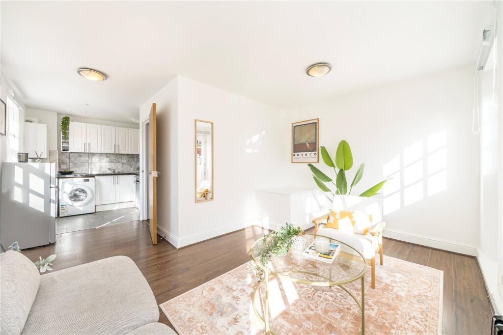 Apartment in London - View 5