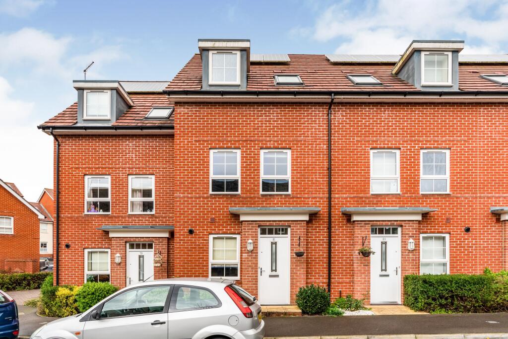 Main image of property: Wellstead Way, Hedge End, SO30