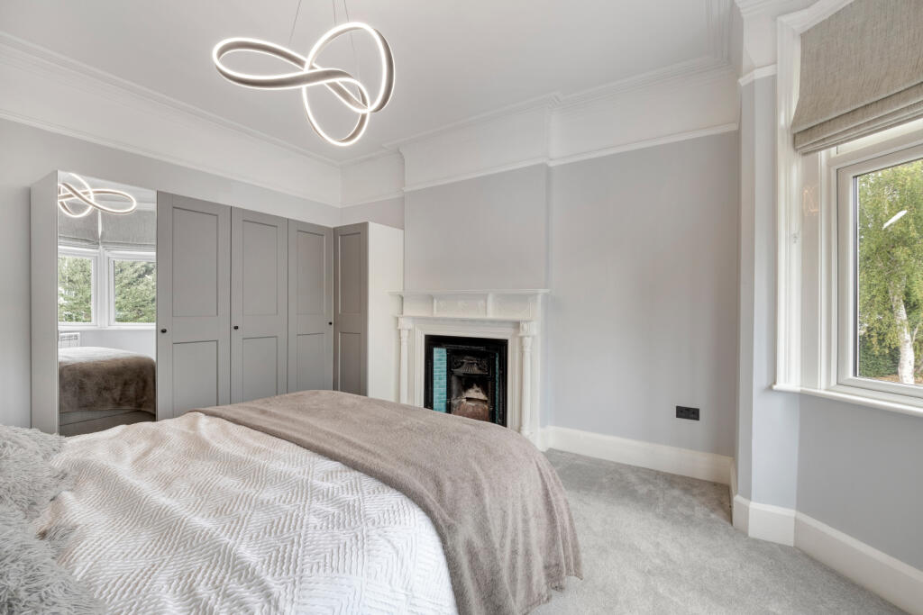 Apartment in Sutton - More