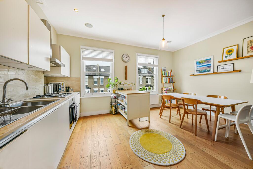 3 bedroom flat for rent