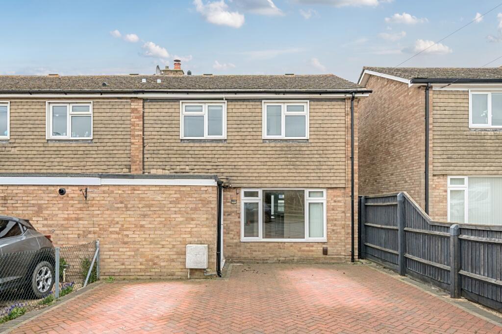 Main image of property: Chandler Close, Bampton, Oxfordshire, OX18