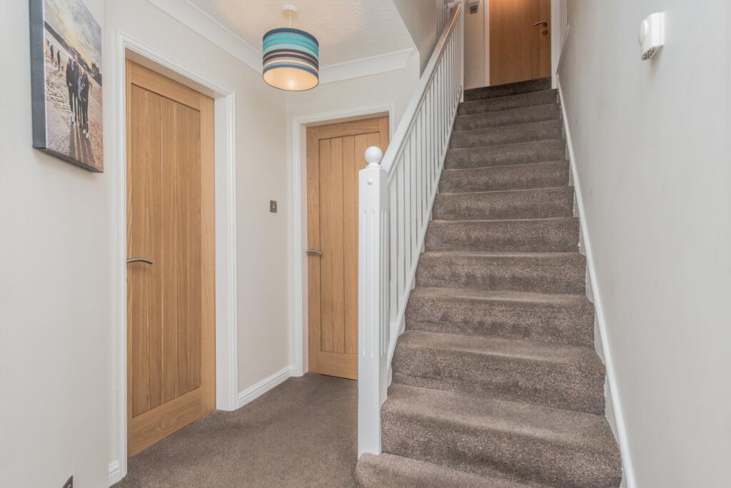 Owler Meadows, Heckmondwike, WF16 photo 2