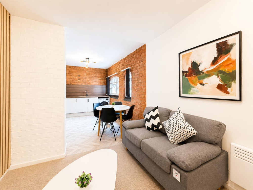 Main image of property: Professional Apartment - York Street, Leicester