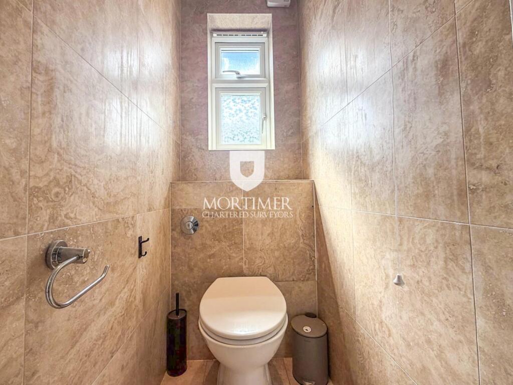Apartment in London, Oakwood, Southgate - More