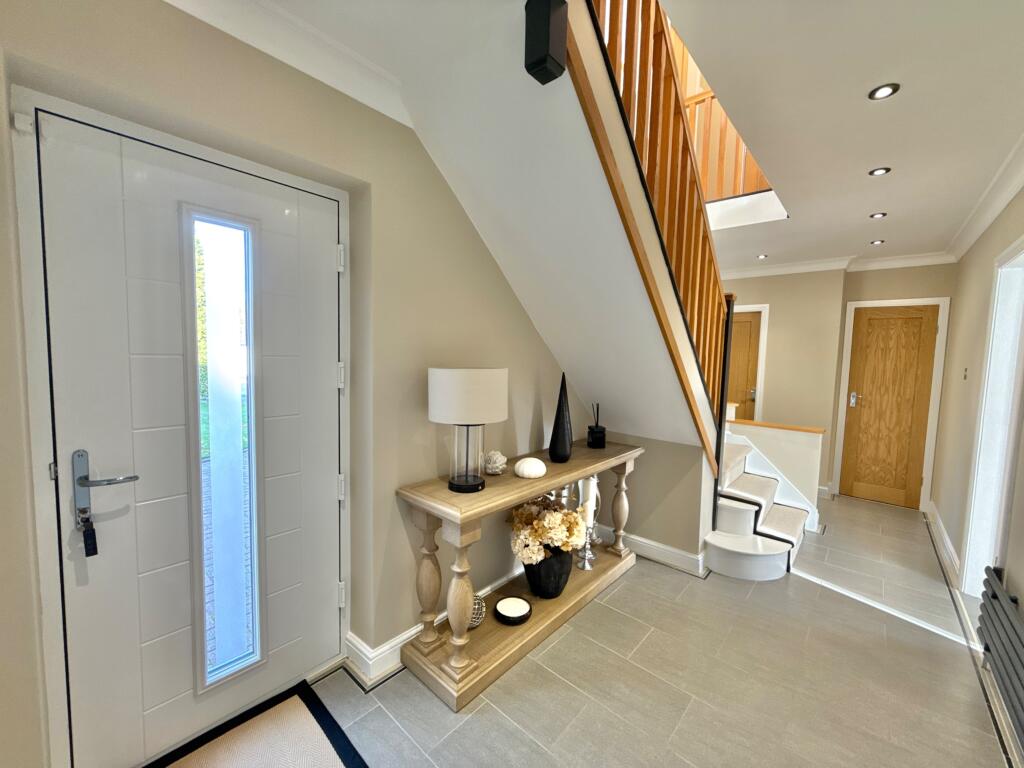 House in West Lindsey, Sudbrooke CP - More