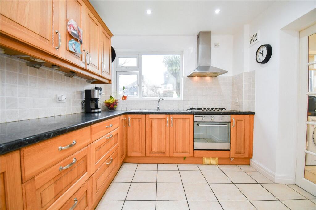 House in Wirral, Liverpool City Region - View 4