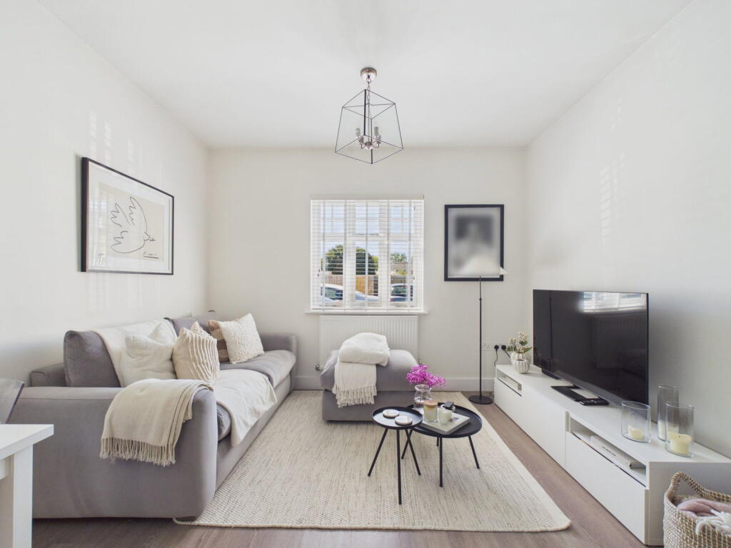 Main image of property: New Writtle Street, Chelmsford, Essex, CM2 0GJ
