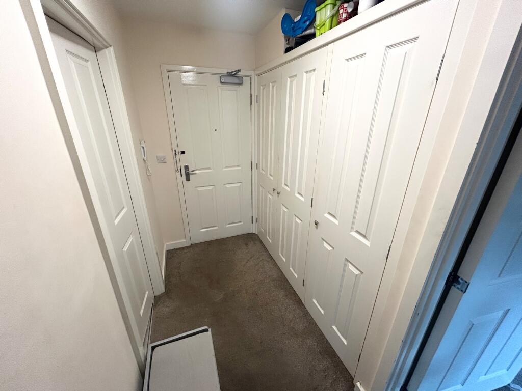 Apartment in East Staffordshire, Horninglow and Eton - View 5