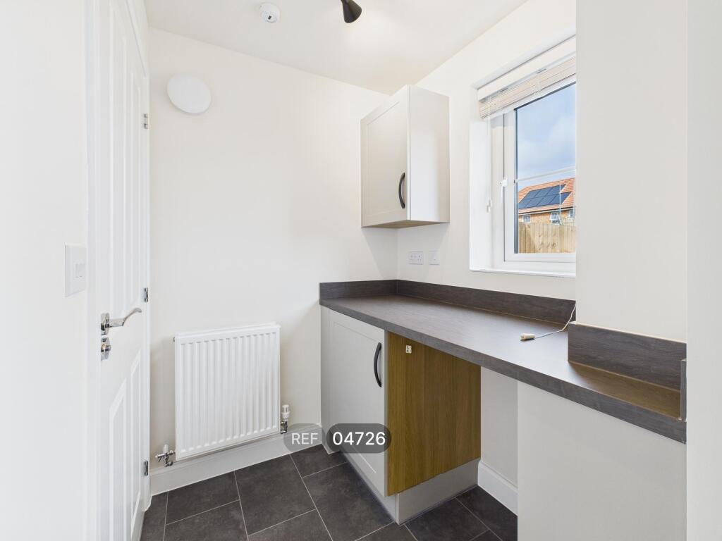 House in Hull - View 5